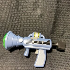 2020 Mattel Minion Fart Futuristic Toy Blaster